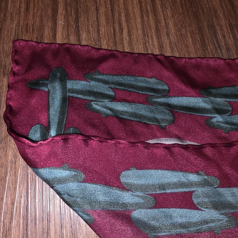 Vtg Hand Rolled Hem Robert Lee Morris 100% Silk "Swirls" Abstract Scarf 34"by35" - Picture 4 of 5